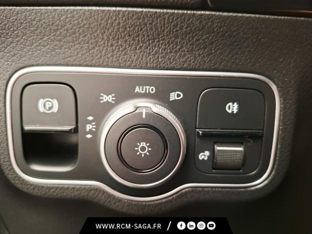 MERCEDES-BENZ GLA 200 d AMG Line  