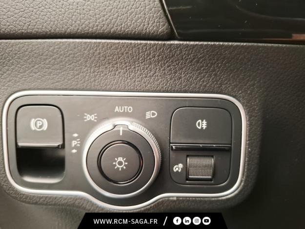 MERCEDES-BENZ GLA 200 d AMG Line  