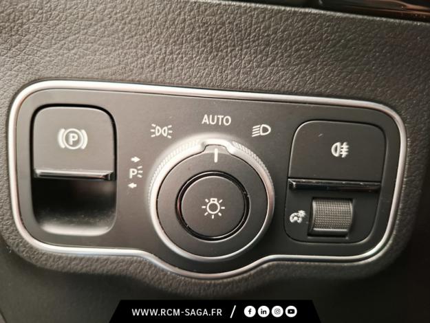 MERCEDES-BENZ GLA 200 d AMG Line  