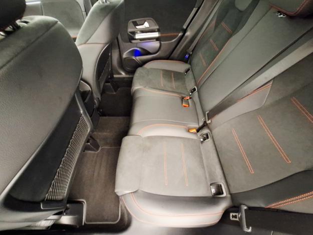 MERCEDES-BENZ GLA 200 d AMG Line  