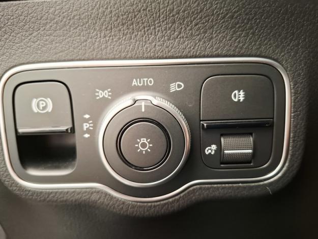 MERCEDES-BENZ GLA 200 d AMG Line  