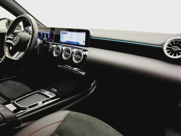 MERCEDES-BENZ Classe A 180 AMG Line  