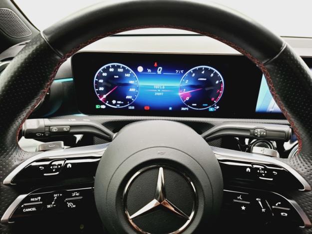 MERCEDES-BENZ Classe A 180 AMG Line  