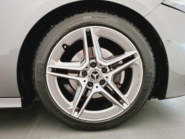 MERCEDES-BENZ Classe A 180 AMG Line  