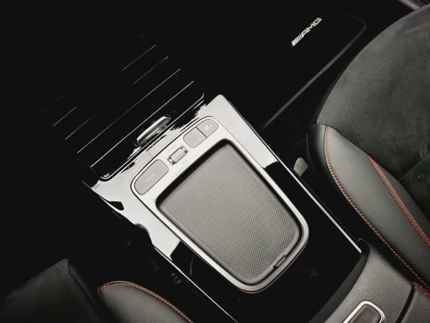 MERCEDES-BENZ Classe A 180 AMG Line  