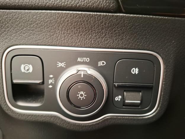 MERCEDES-BENZ GLA 200 d AMG Line  