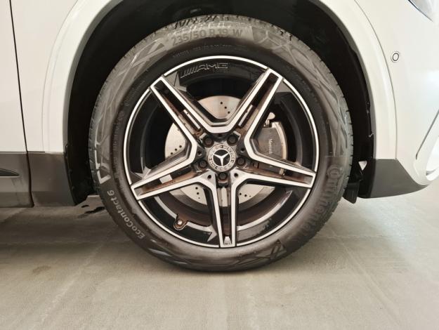 MERCEDES-BENZ GLA 200 d AMG Line  