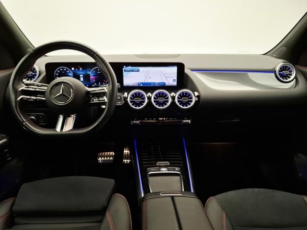 MERCEDES-BENZ GLA 200 d AMG Line  