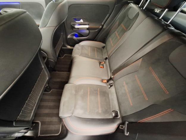 MERCEDES-BENZ GLA 200 d AMG Line  