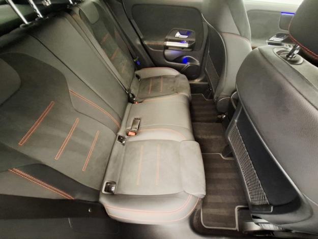 MERCEDES-BENZ GLA 200 d AMG Line  
