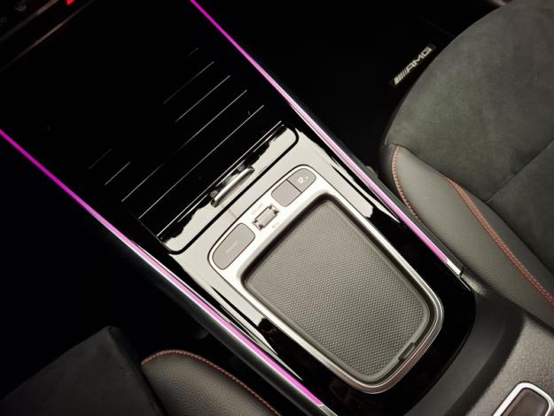 MERCEDES-BENZ GLA 200 d AMG Line  