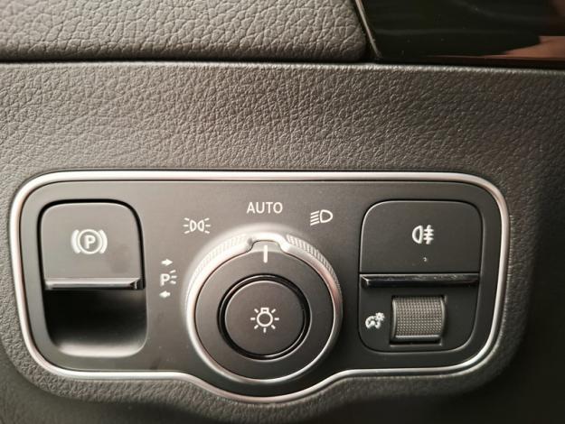 MERCEDES-BENZ GLA 200 d AMG Line  