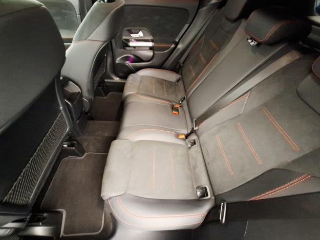 MERCEDES-BENZ GLA 200 d AMG Line  