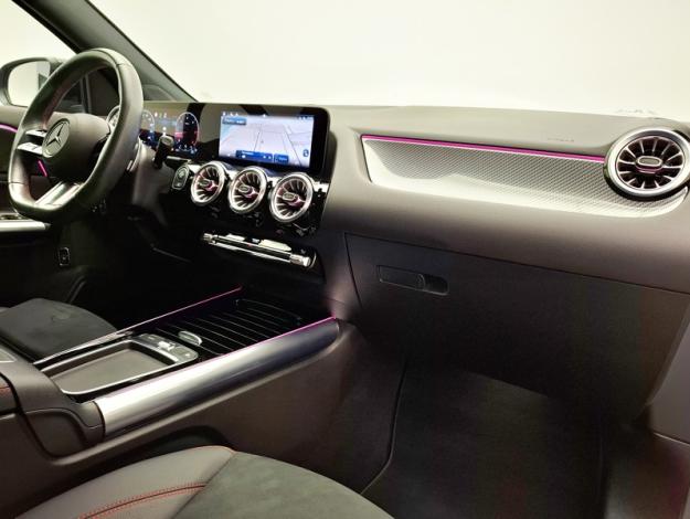 MERCEDES-BENZ GLA 200 d AMG Line  