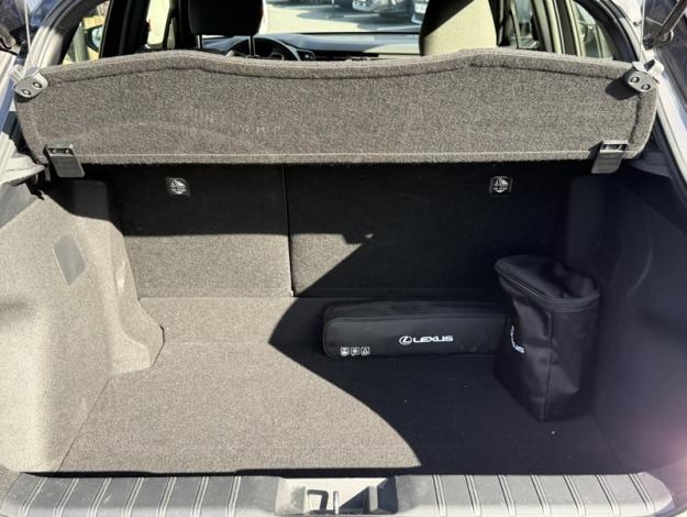 LEXUS LBX 1.5 136H 2WD  