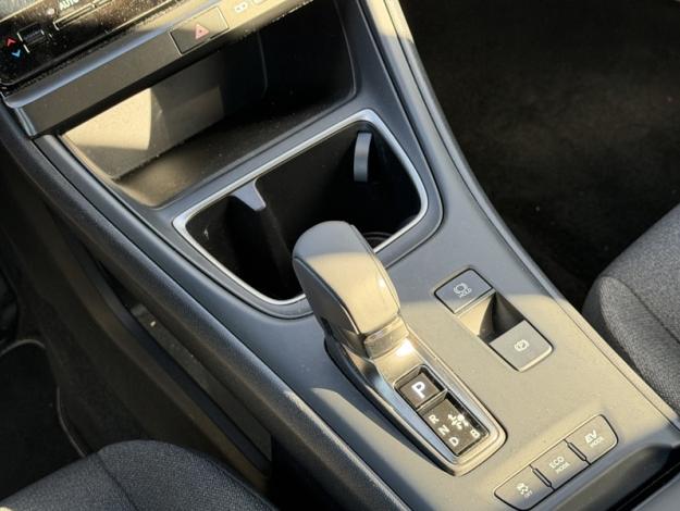 LEXUS LBX 1.5 136H 2WD  