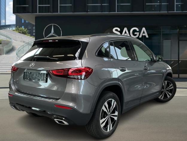 MERCEDES-BENZ GLA 250 e Luxury Pack Night  