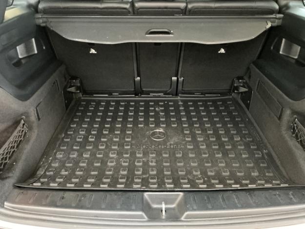 MERCEDES-BENZ GLB 180 d AMG Pack Night PREMIUM PLUS  