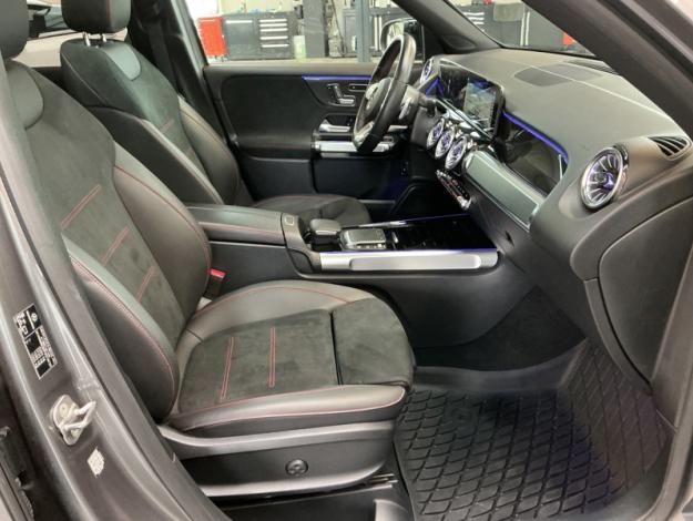 MERCEDES-BENZ GLB 180 d AMG Pack Night PREMIUM PLUS  