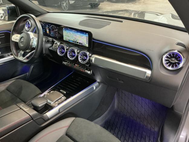 MERCEDES-BENZ GLB 180 d AMG Pack Night PREMIUM PLUS  