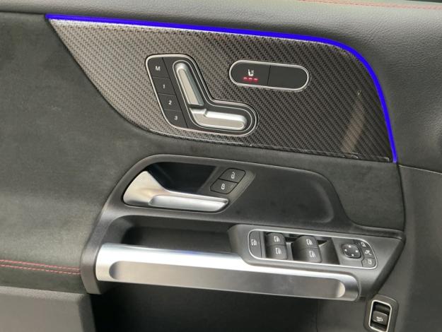 MERCEDES-BENZ GLB 180 d AMG Pack Night PREMIUM PLUS  