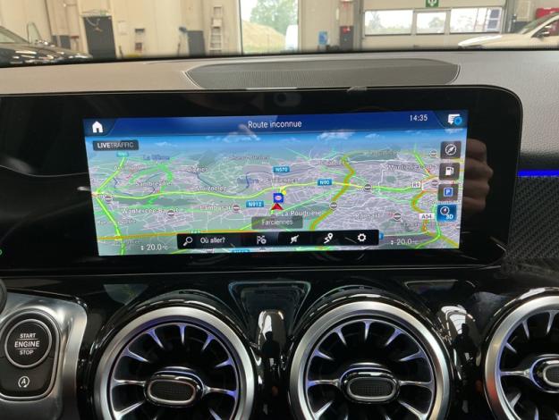MERCEDES-BENZ GLB 180 d AMG Pack Night PREMIUM PLUS  