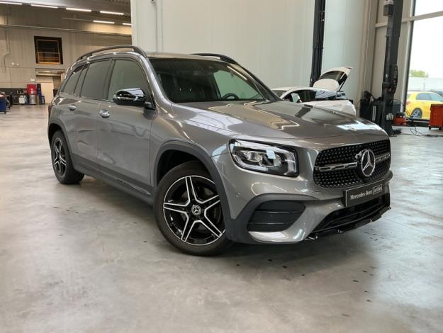 MERCEDES-BENZ GLB 180 d AMG Pack Night PREMIUM PLUS  
