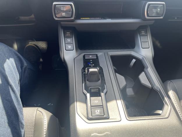 TOYOTA RAV4 Hybride 2WD 185ch Lounge NG  RAV4 HYBRID 183CH 2WD LOUNGE NG VD