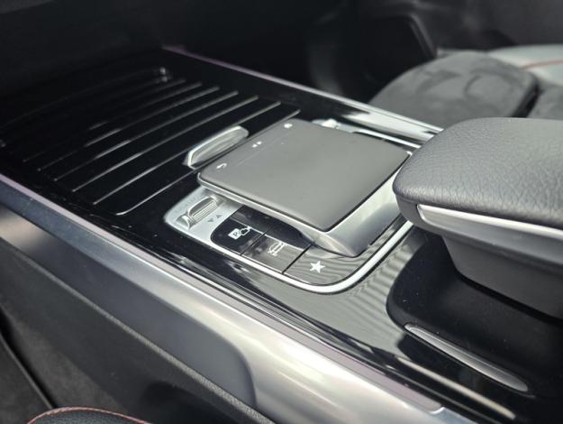 MERCEDES-BENZ GLB 220 d 4MATIC AMG Line  