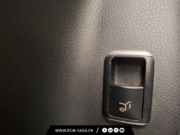 MERCEDES-BENZ GLA 200 Fascination Pack AMG Line 