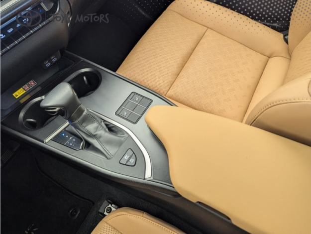 LEXUS UX 2.0 250H 2WD LUXE AUTO  TO TECHNO