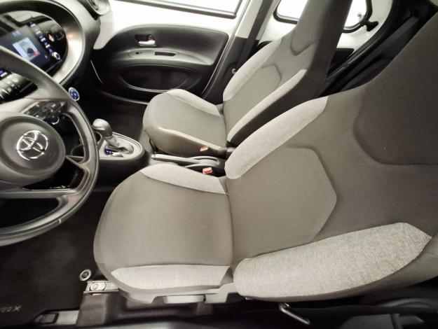 TOYOTA Aygo X 1.0 S-CVT 72 DYNAMIC   
