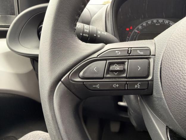 TOYOTA Aygo X 1.0 VVT-I 72 DYNAMIC   