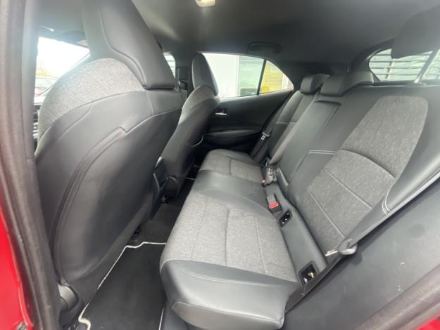 TOYOTA Corolla 140h Design   