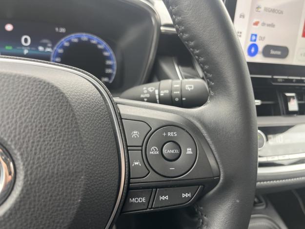 TOYOTA Corolla 140h Design   