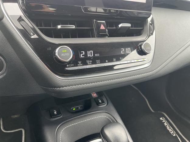 TOYOTA Corolla 140h Design   