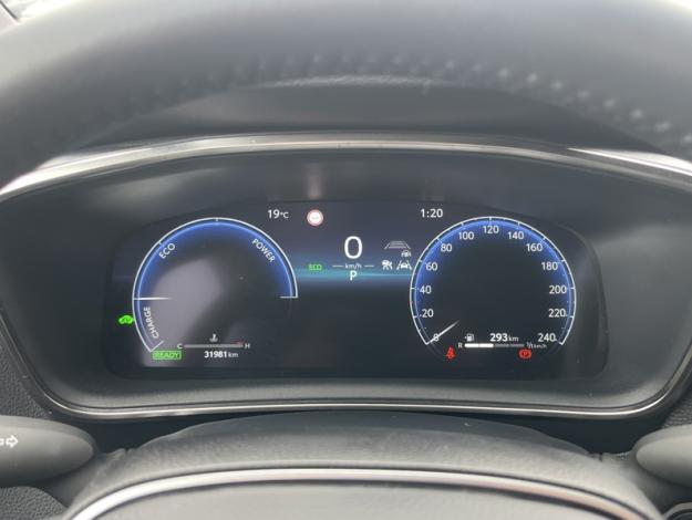 TOYOTA Corolla 140h Design   