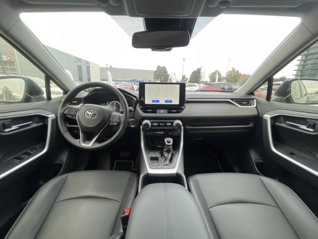 TOYOTA RAV4 218h lounge  