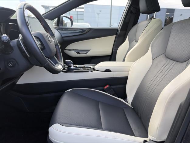 LEXUS NX 350h Luxe pack design  