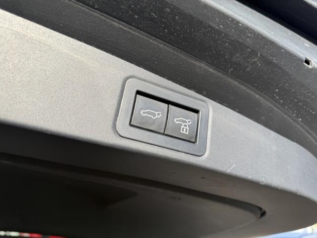 TOYOTA Corolla Touring Sports 2.0 HYBRID 196 CVT COLLECTION  