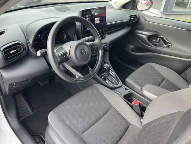 TOYOTA Yaris 116h Design  