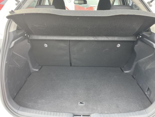 TOYOTA Yaris 116h Design  