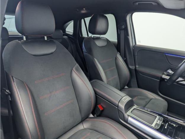 MERCEDES-BENZ GLA 200 d AMG Line  