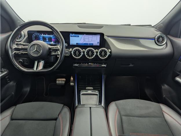 MERCEDES-BENZ GLA 200 d AMG Line  