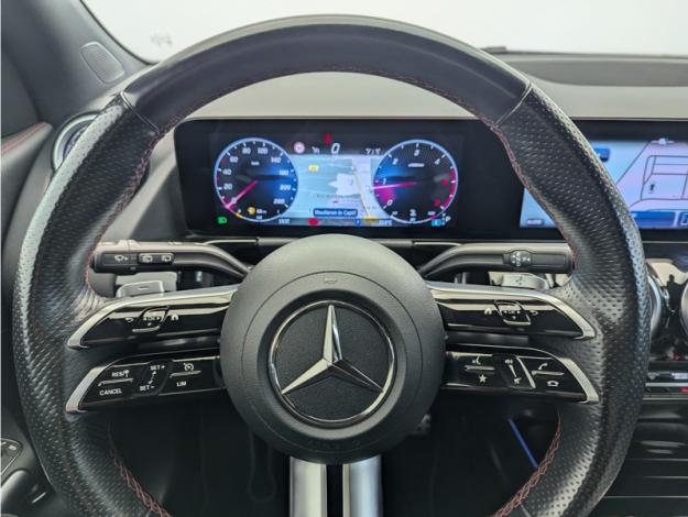 MERCEDES-BENZ GLA 200 d AMG Line  