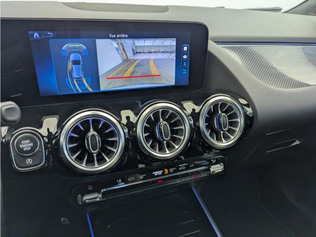 MERCEDES-BENZ GLA 200 d AMG Line  