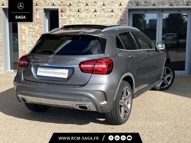 MERCEDES-BENZ GLA 200 Fascination  