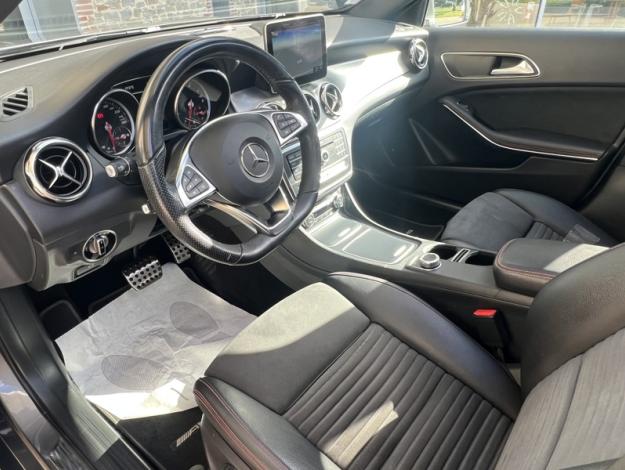 MERCEDES-BENZ GLA 200 Fascination  
