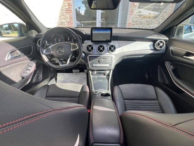 MERCEDES-BENZ GLA 200 Fascination  