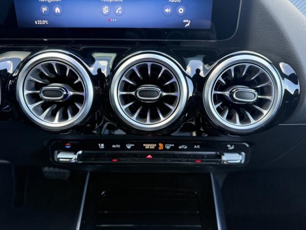 MERCEDES-BENZ GLA 200 d AMG Line  